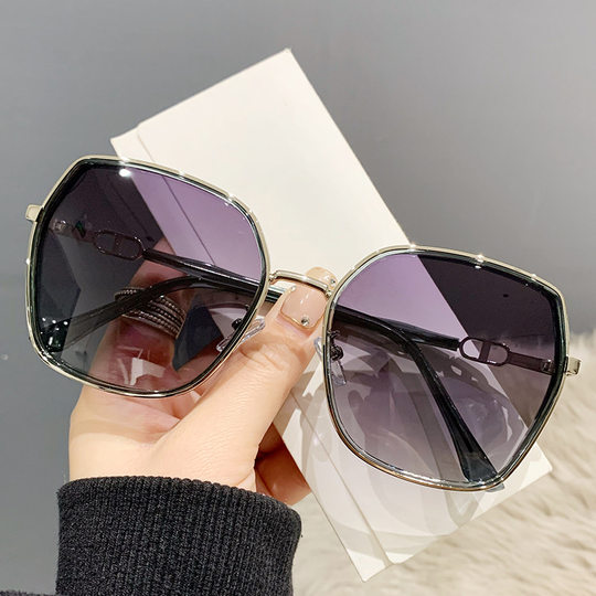 New Korean version of retro sunglasses for women with big faces, thin New Korean version of retro sunglasses for women with big faces, thin