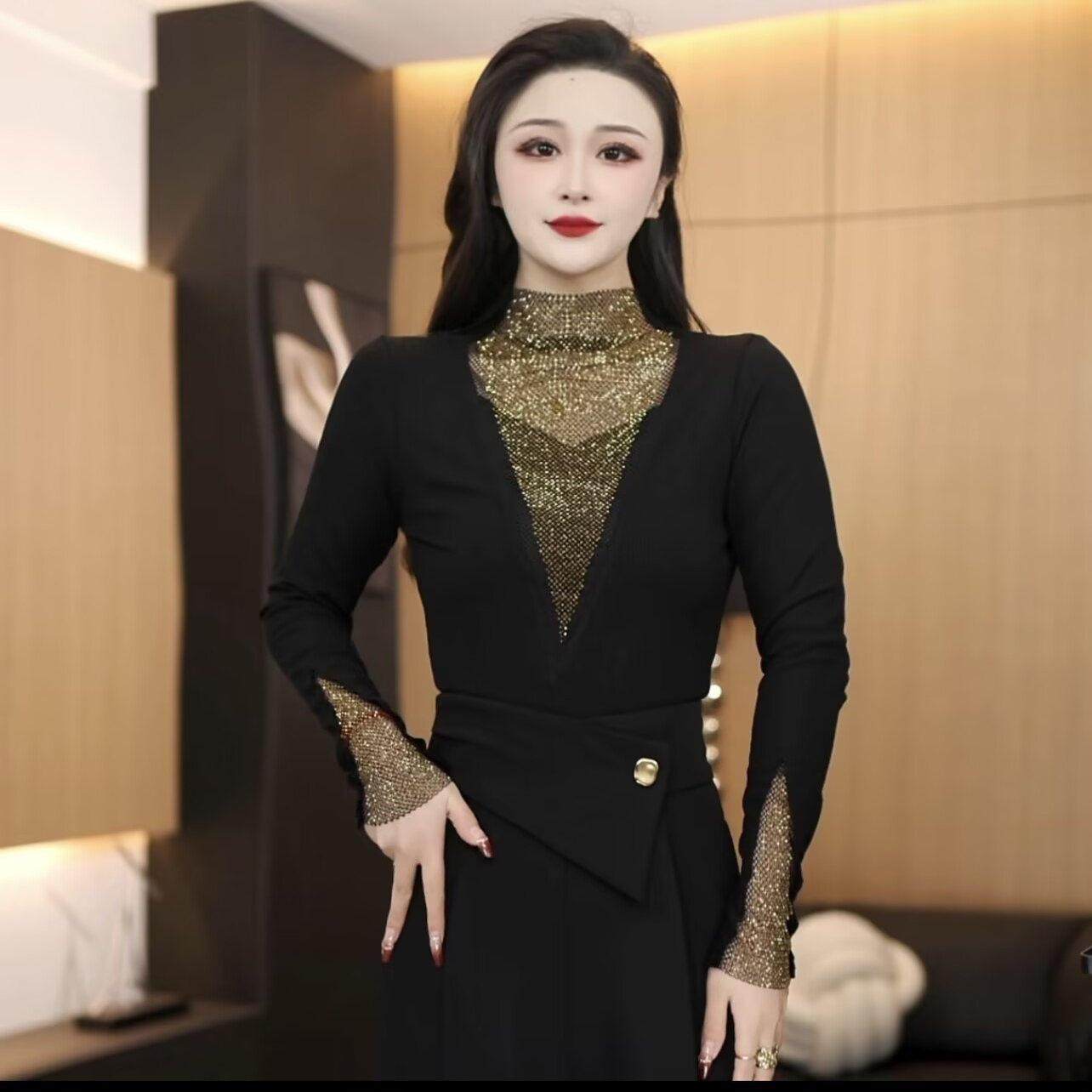 2025新款秋冬时尚百搭抓绒洋气镶钻气质保暖上衣女气质保暖打底衫,淘宝优惠券,粉丝福利购,淘宝优惠卷