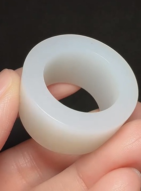 和田玉籽料扳指白度好玉质温润油糯大气经典款内径21mm高度21mm