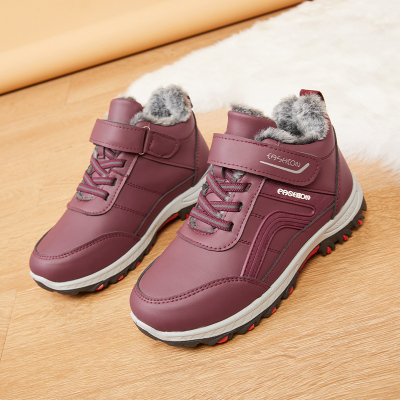 冬季新款棉靴女加绒加厚保暖雪地靴中老年舒适轻便休闲鞋女雪地靴