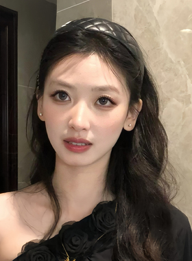 网格黑色pu皮发箍宽边高颅顶头饰2026新款日常外戴春夏高级感头箍