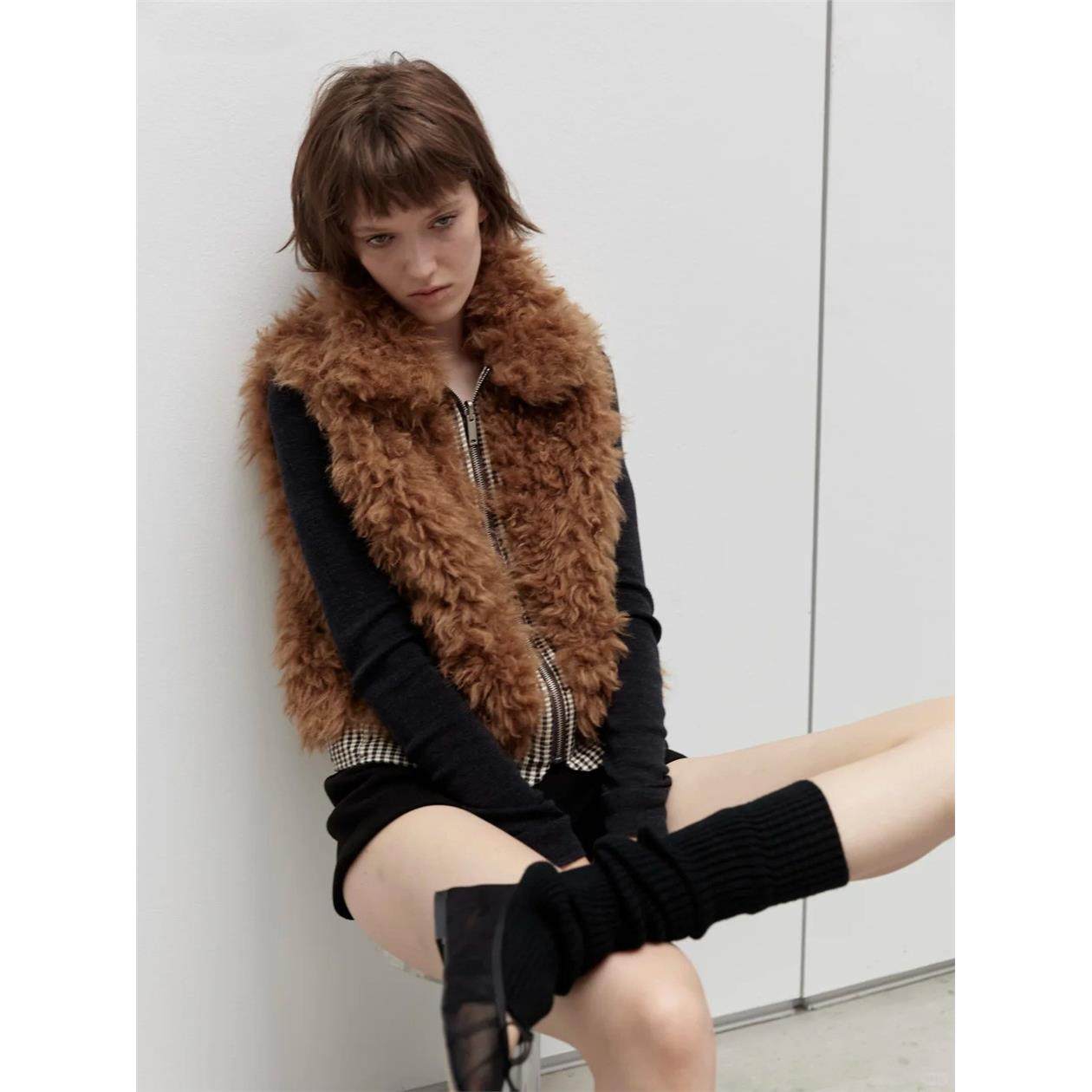 正确版】双面两穿羊羔绒马甲女2025秋冬覆古格纹高领百搭拉炼外套,淘宝优惠券,粉丝福利购,淘宝优惠卷