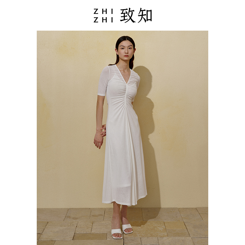  致知服饰连衣裙