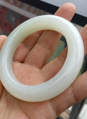 正品纯天然新疆和田玉且末料淡青白玉手镯子56mm女款真玉镯带证书