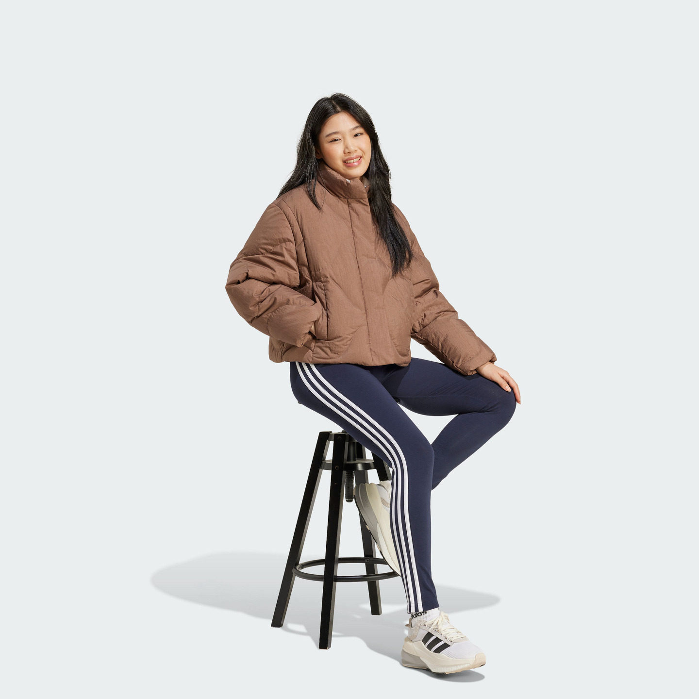 暖「芯」科技600蓬轻薄保暖鸭绒羽绒服面包服女adidas阿迪达斯