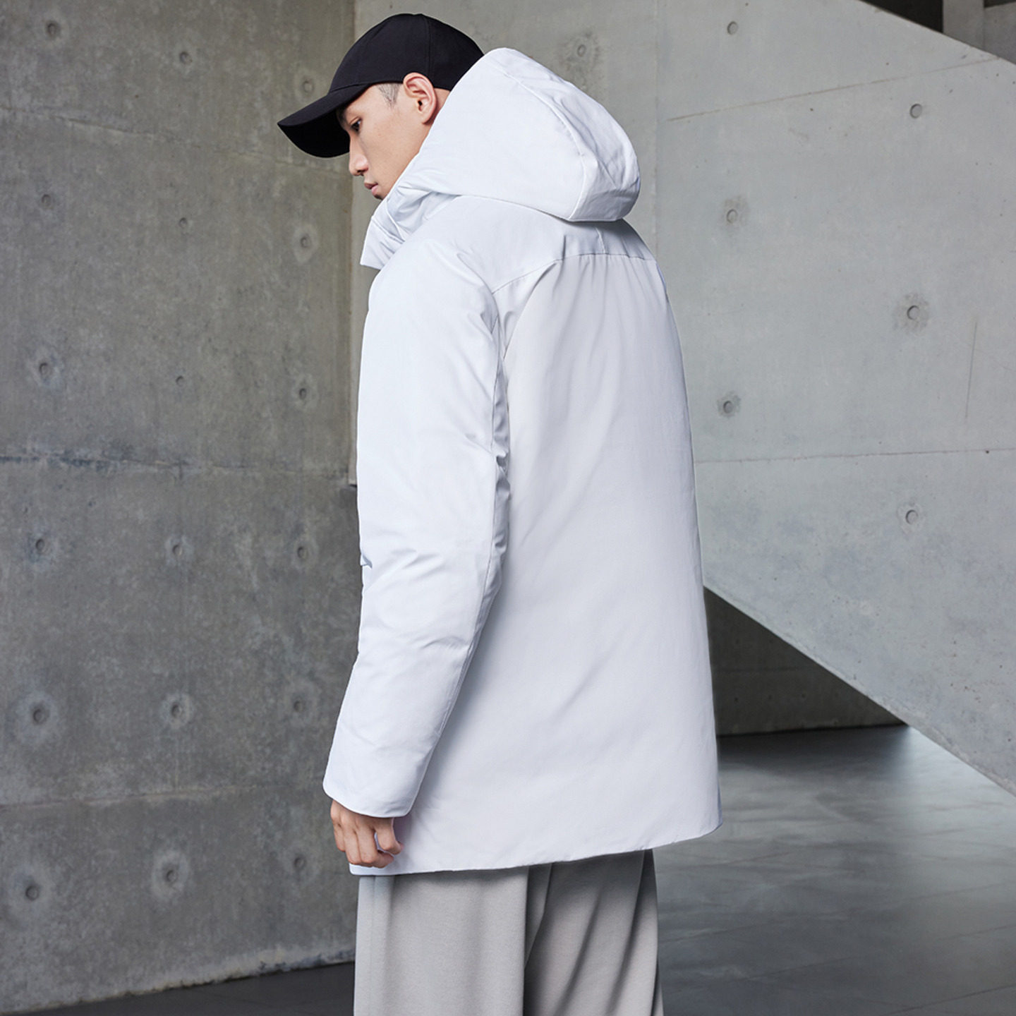 休闲保暖连帽鸭绒羽绒服男女adidas阿迪达斯官方outlets轻运动