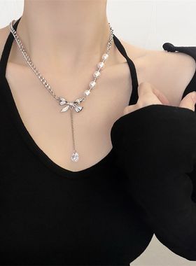 蝴蝶结珍珠吊坠项链女2025年新款潮轻奢小众设计感高级锁骨链春夏