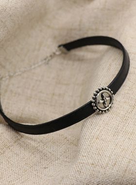 高级复古款爱心颈链黑色皮革choker项圈暗黑朋克亚文化锁骨链项圈