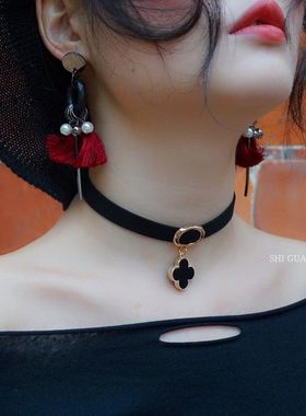 chocker四叶草项链女黑绳网红锁骨链短款脖子饰品颈带黑色颈链圈