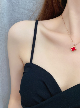 小众设计感四叶草钛钢吊坠锁骨链