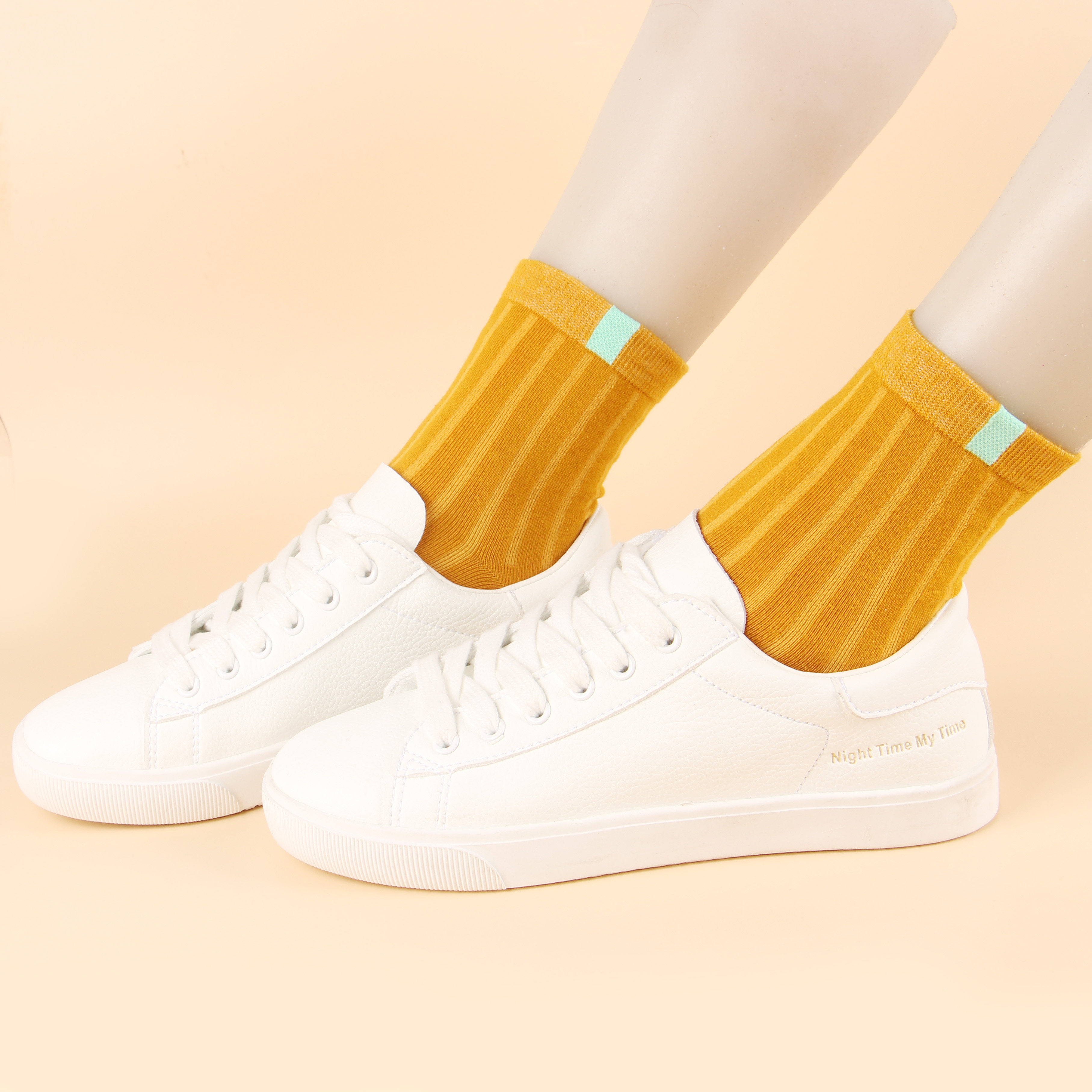 女士中筒休闲纯色运动简约棉袜子 妙婳短袜/打底袜/丝袜/美腿袜