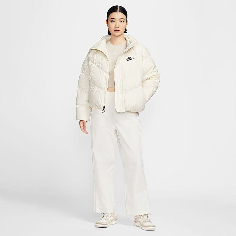 耐克/NIKE女子运动宽松休闲防风保暖羽绒服外套IB2964-010-110 - 图3