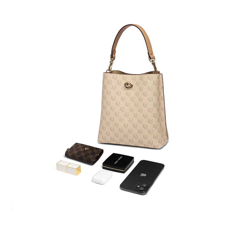 百丽包包女大容量春新款复古通勤休闲单肩斜挎手提水桶包X7191AX5,淘宝优惠券,粉丝福利购,淘宝优惠卷