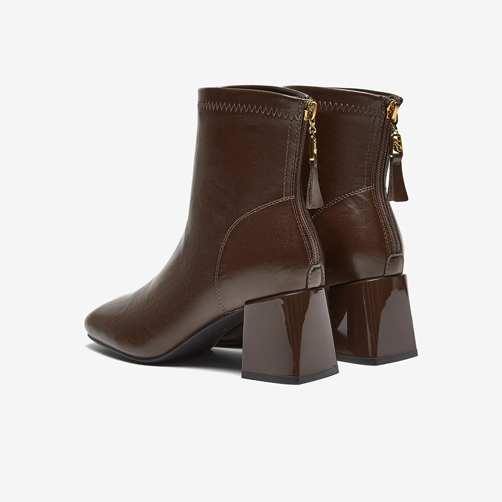 百思图冬季新款时髦简约通勤时装靴粗跟方头女短靴M5112DD4,淘宝优惠券,粉丝福利购,淘宝优惠卷