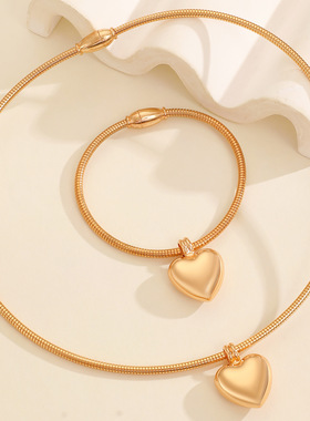 潮 New jewelry women's collar Love pendant bracelet necklace