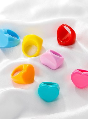 ins简约亚克力戒指爱心女