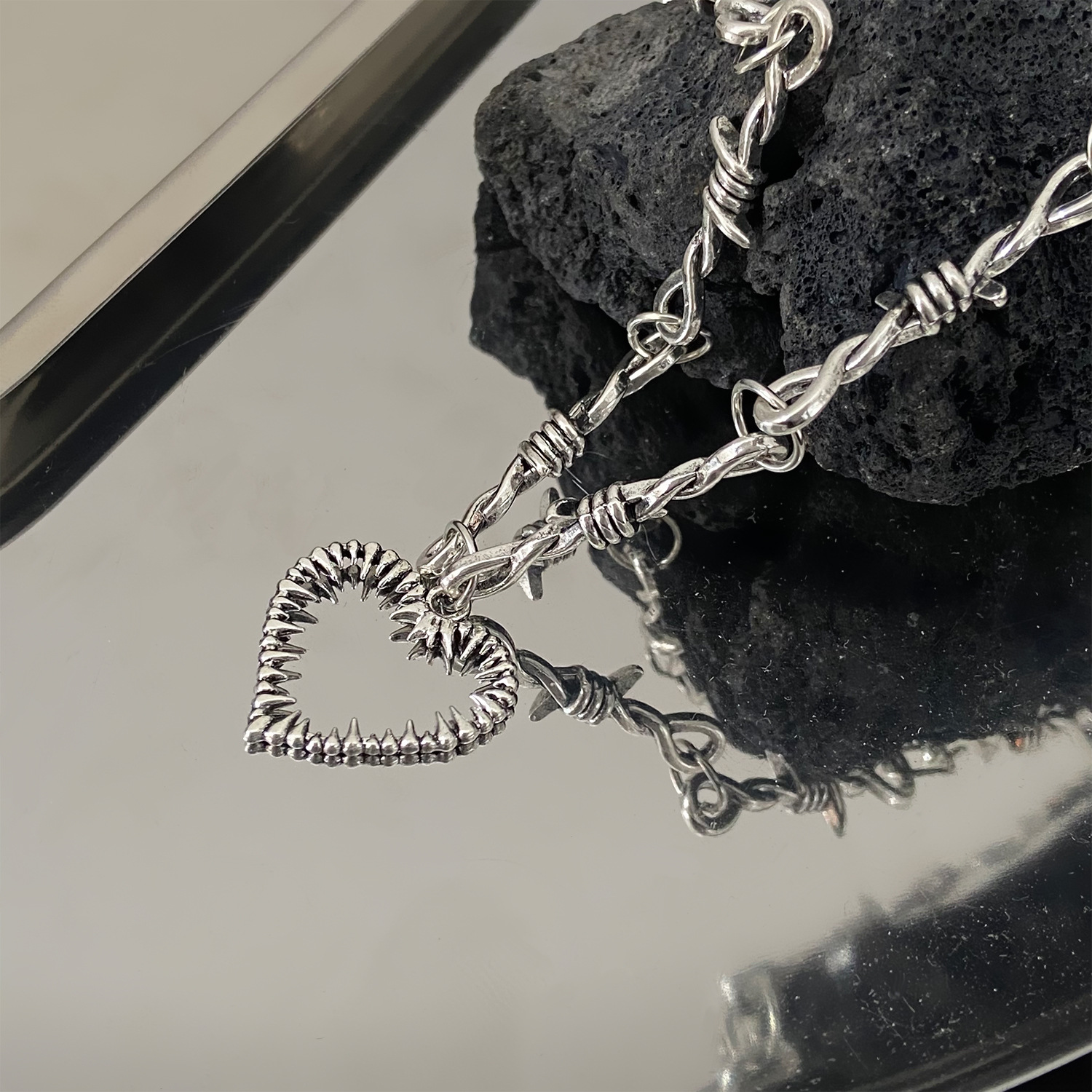 Women Cross border Hip Hop Punk Couple Heart Necklace 项链 - 图1