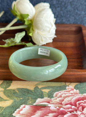 捡漏天然新疆和田玉且末料手镯