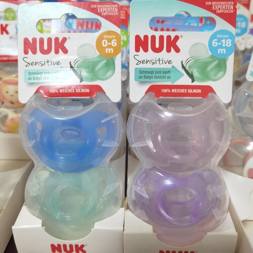 德国NUK全硅胶安抚奶嘴 安睡型0-6-18个月宝宝安抚睡觉神器 - 图0