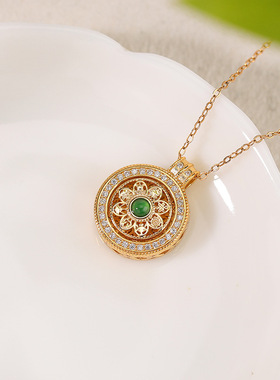 悦宝珠宝天然翡翠S925纯银镀金八宝罗盘镂空可转动精致中式银吊坠