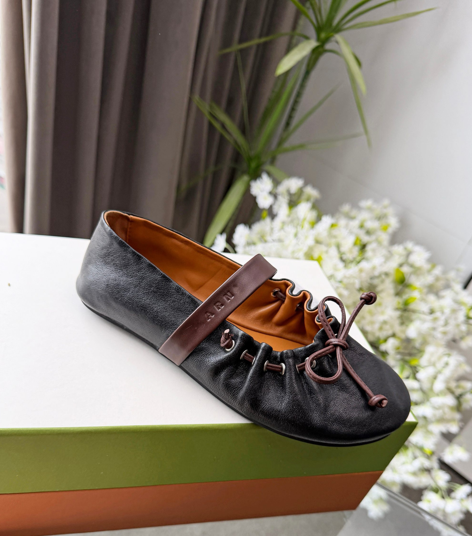 2026新款一字带芭蕾舞女软平底单鞋真皮玛丽珍褶皱浅口蝴蝶结甜美,淘宝优惠券,粉丝福利购,淘宝优惠卷