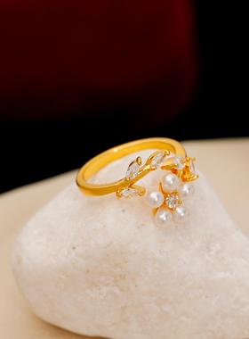 2024新款爆款珍珠花朵戒指女开口可调节戒指女轻奢高级感食指指环
