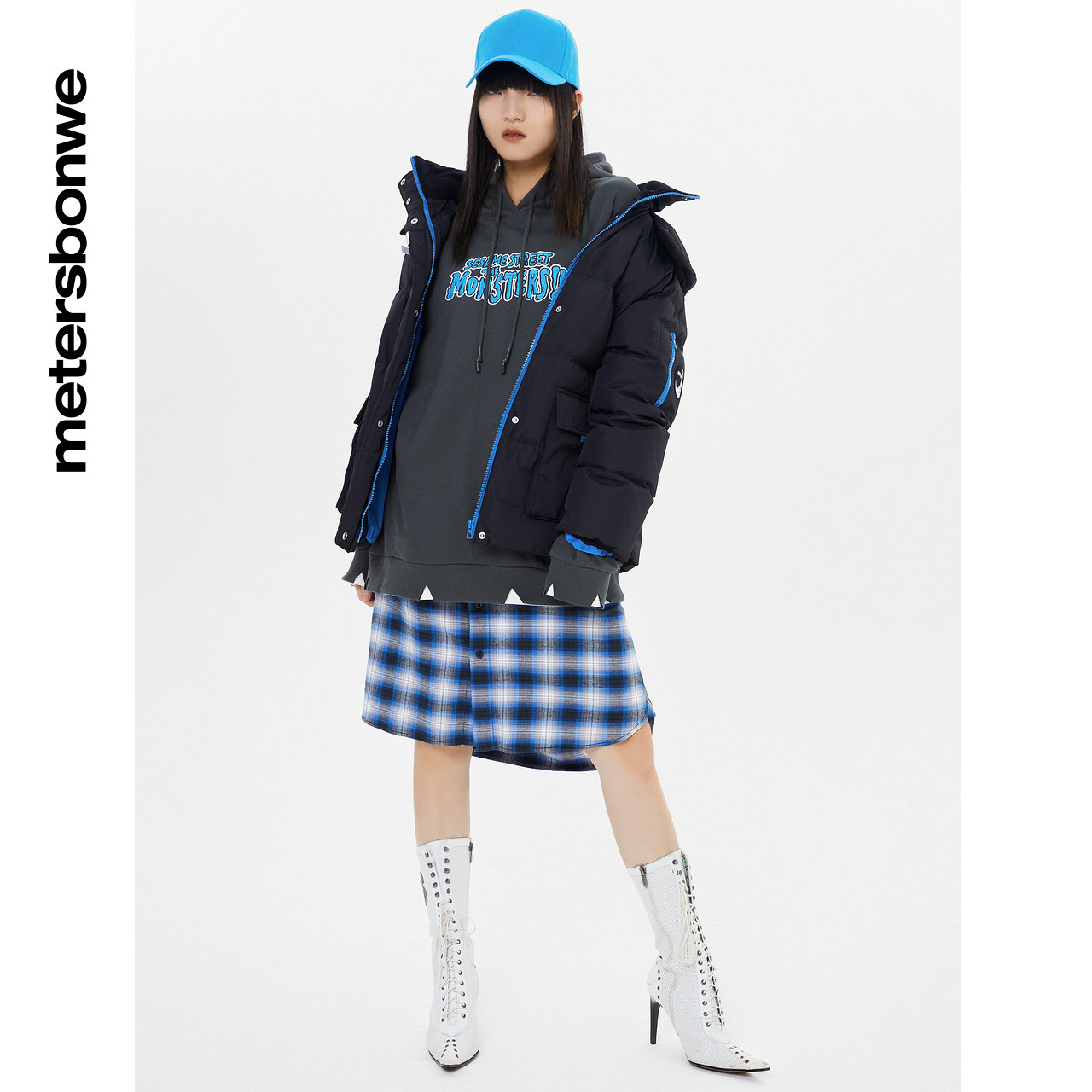  美特斯邦威outlets店羽绒服