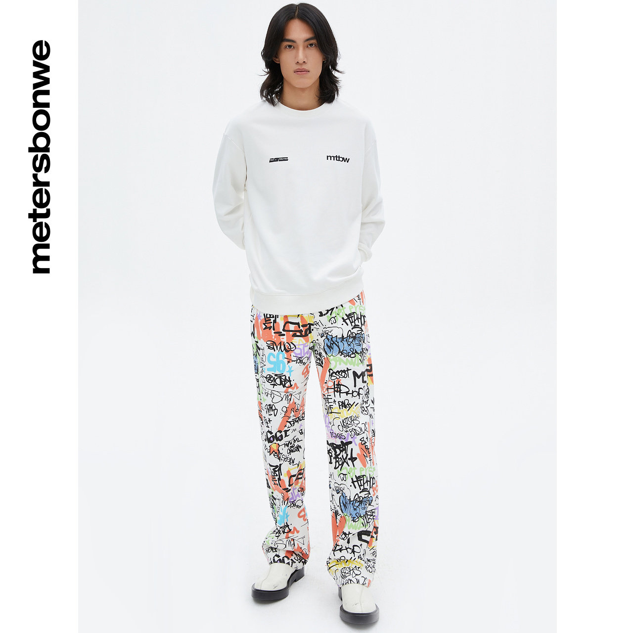  美特斯邦威outlets店牛仔裤