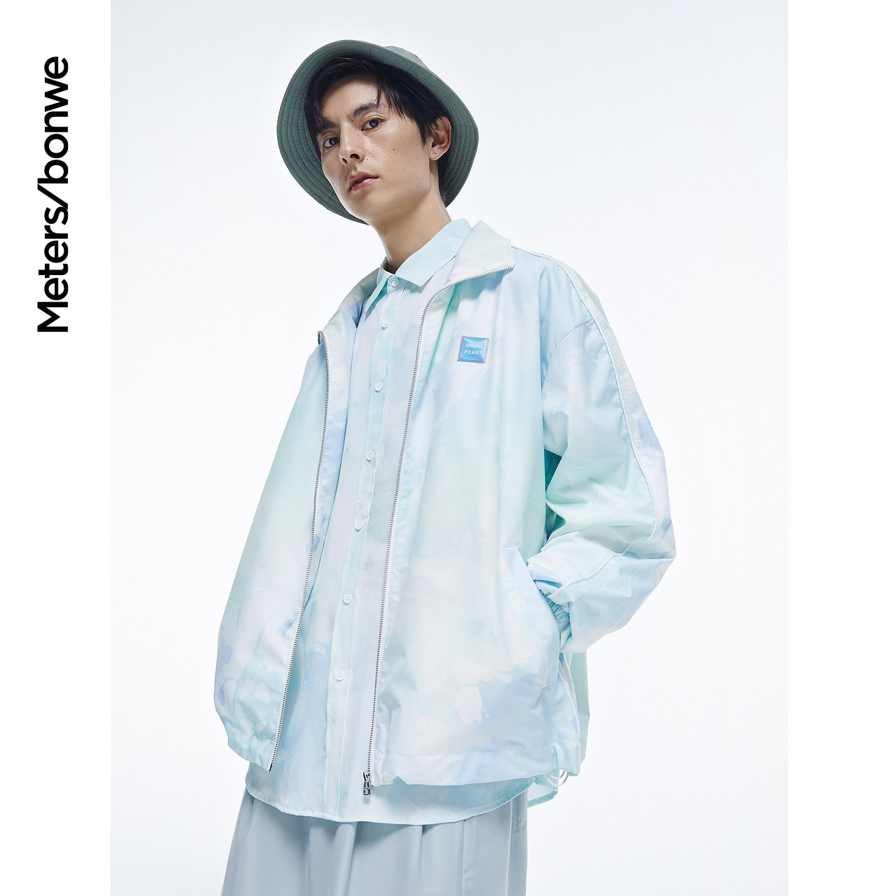  美特斯邦威outlets店夹克