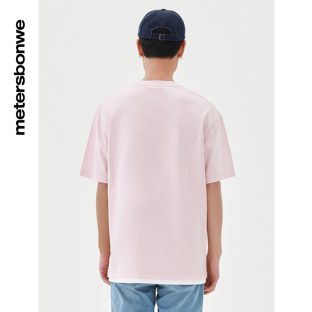  美特斯邦威outlets店T恤