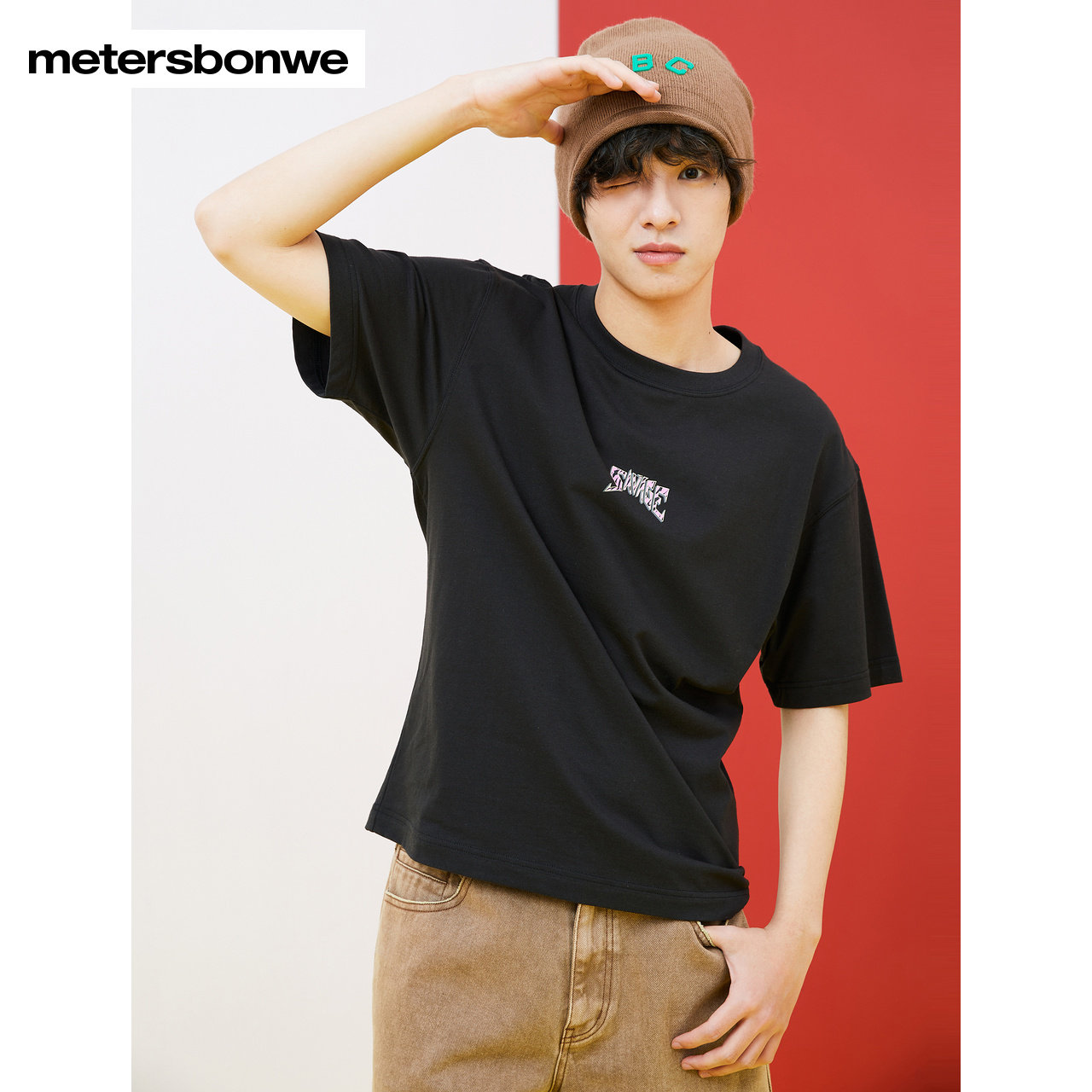  美特斯邦威outlets店T恤