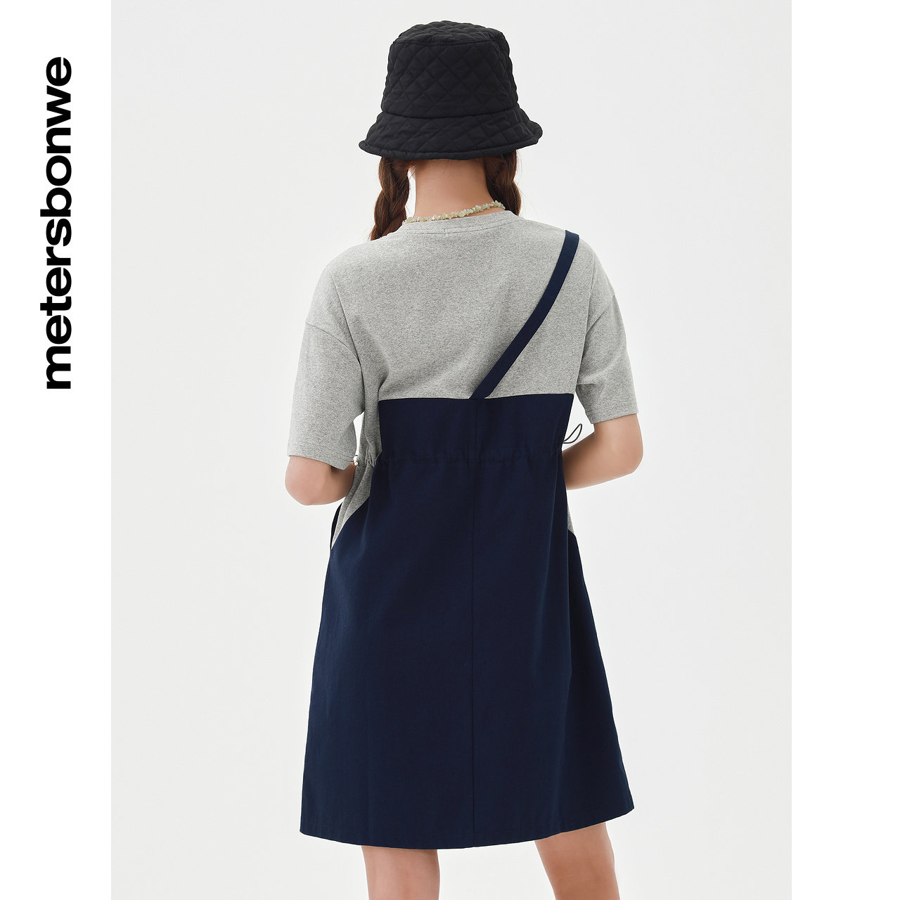 美特斯邦威单边背带春夏收腰连衣裙 美特斯邦威outlets店连衣裙