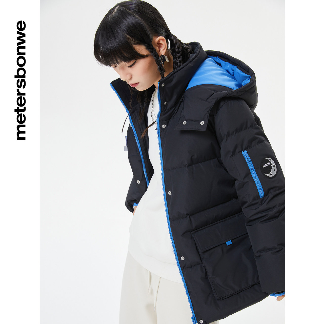  美特斯邦威outlets店羽绒服