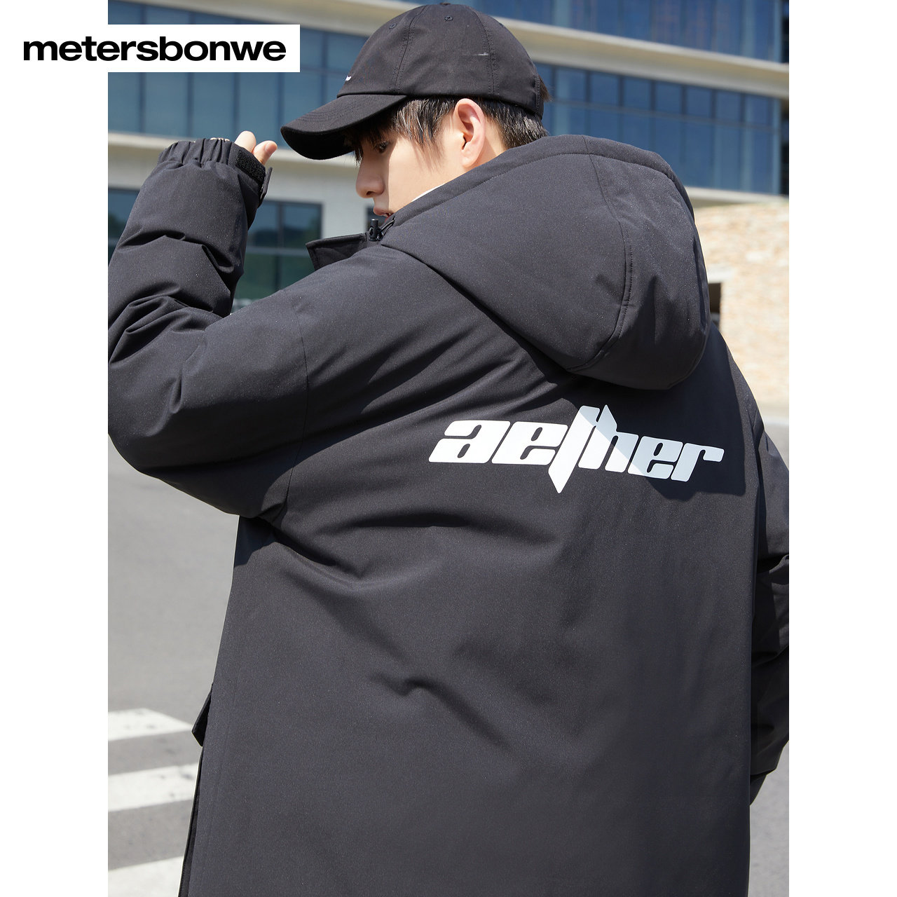  美特斯邦威outlets店羽绒服