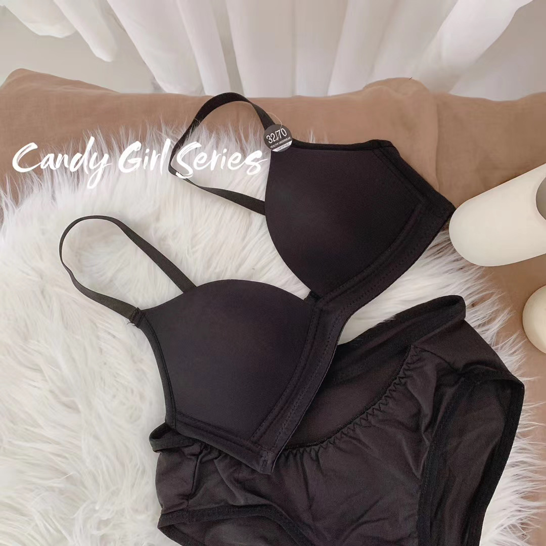 麦苓羽旗舰店小胸聚拢三角杯文胸少女学生日系bra透气薄款无钢圈内衣内裤一套2