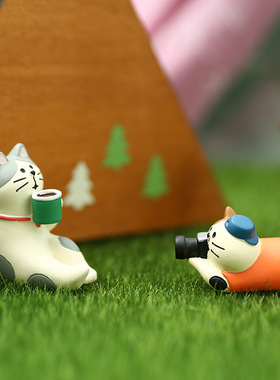 日系旅猫踏青登山举手草坪留言夹