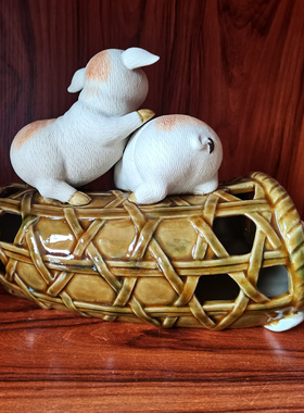 陶瓷招财客厅办公室猪笼入水摆件