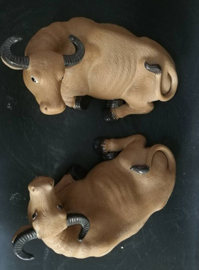 陶瓷风水黄水牛摆件吉祥卧牛