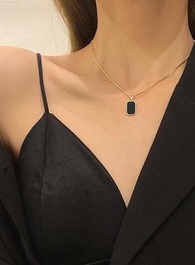钛钢黑色方块吊牌项链