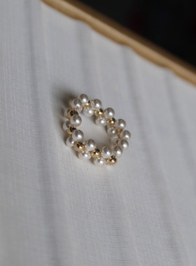 高光高亮仿珍珠编织戒指女弹力绳戒圈时尚气质轻奢指环