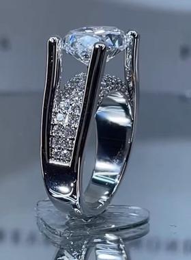 臻荣新款蛋形高碳钻订婚戒指结婚