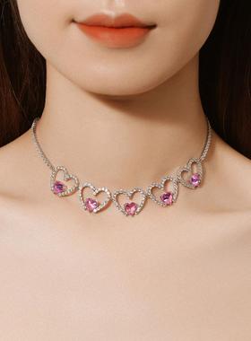 新款轻奢粉色反镶五爱心锆石项链