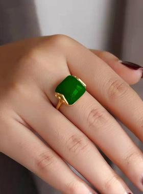 仿和田玉戒指女镀黄金复古宫廷