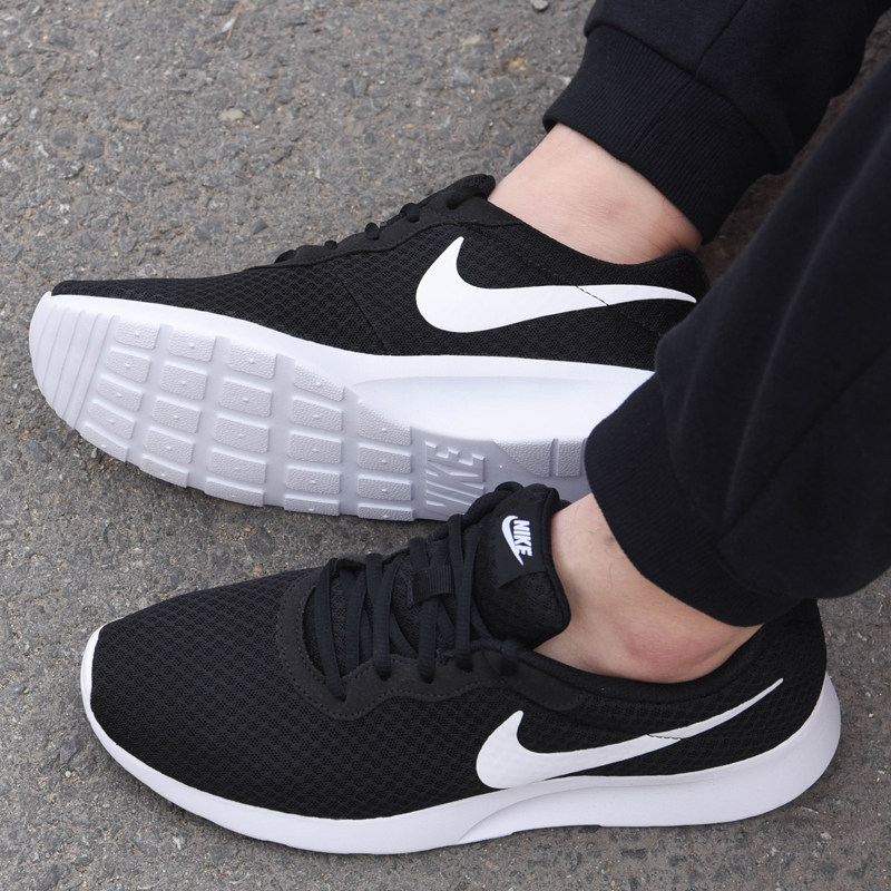 nike耐克官网旗舰新款轻便跑步鞋 银泰百货潮流跑步鞋