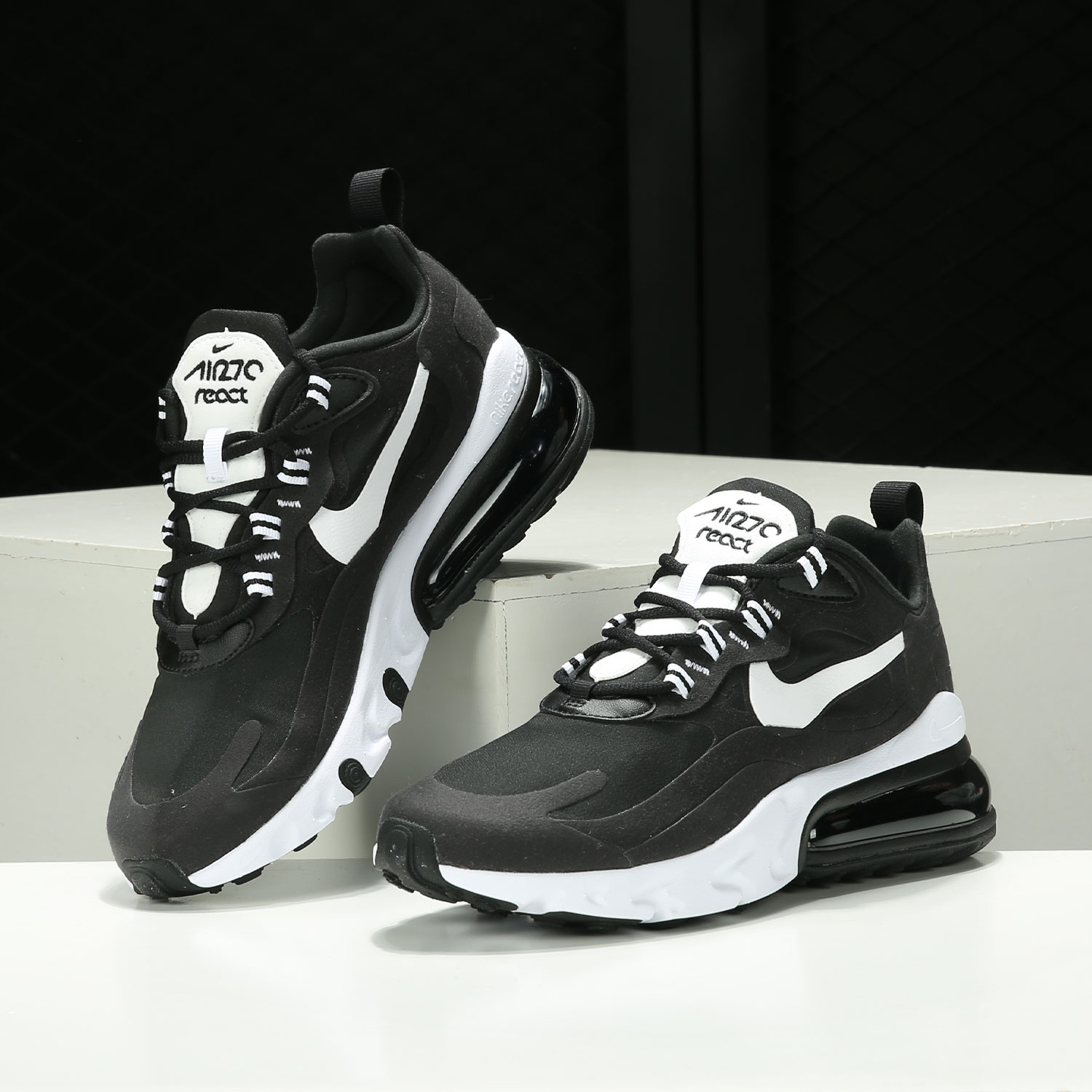 Nike/耐克正品 AIR MAX 270 REACT男子气垫缓震运动鞋DJ0032-011-图2