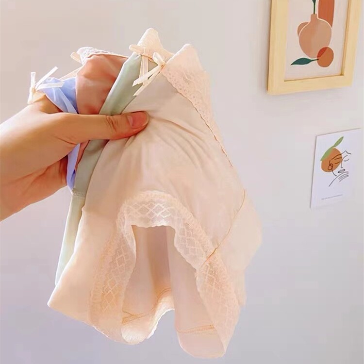 日系少女薄款蚕丝无痕蕾丝中腰内裤 雅彬妮内裤