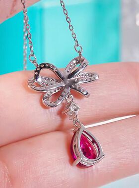 满钻蝴蝶祖母绿水滴项链