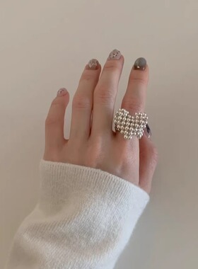 小珠子编织爱心花朵弹力戒指