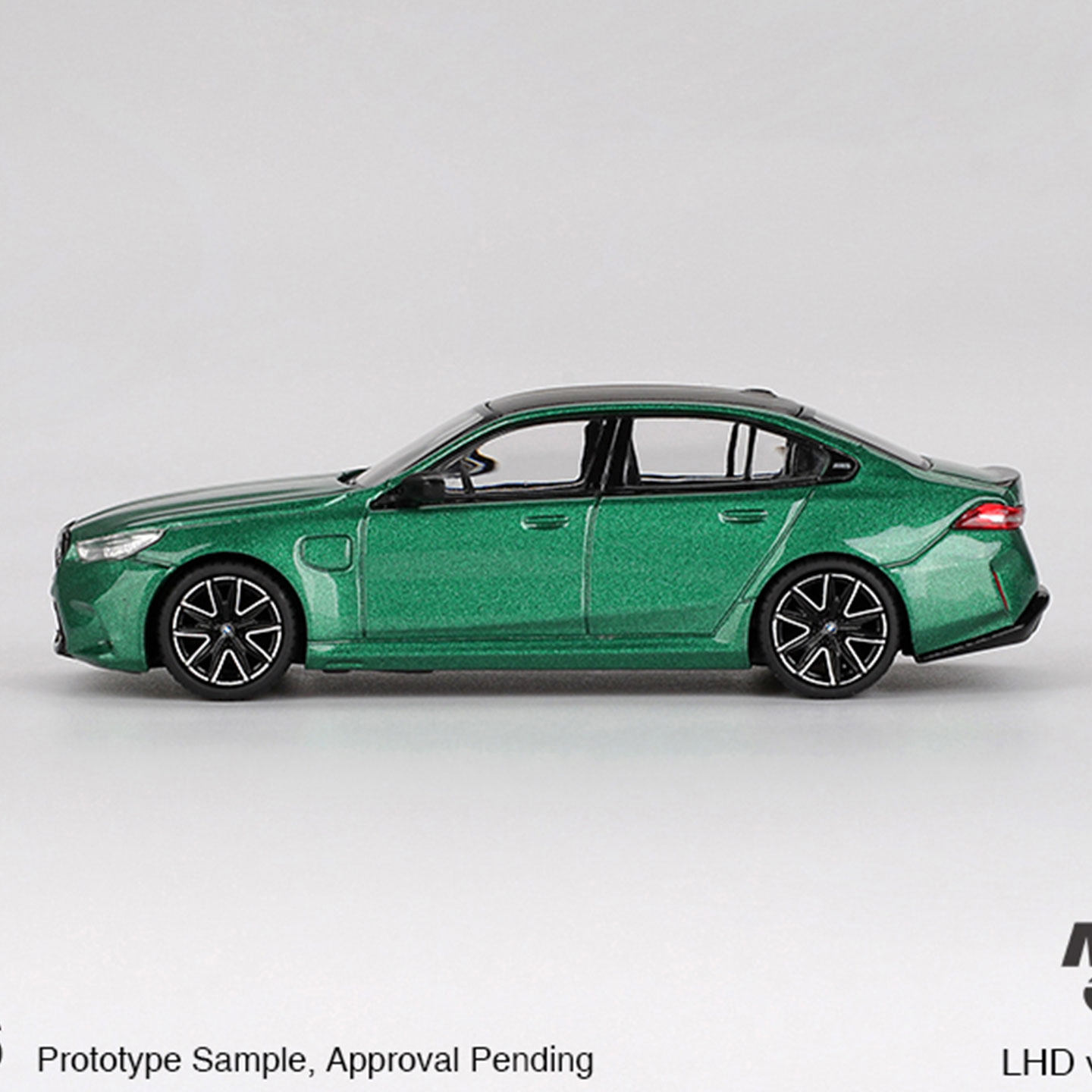 2025款全新宝马M5 G90 minigt 1:64 BMW混动仿真合金汽车模型1086,淘宝优惠券,粉丝福利购,淘宝优惠卷
