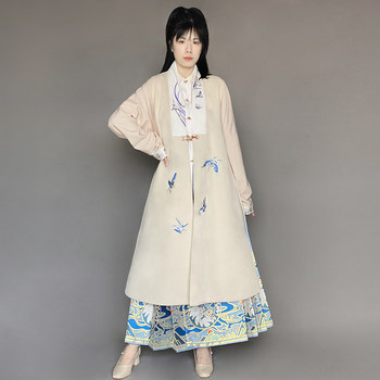Suiqi ໄຂມັນທໍາມະຊາດ mm ຂະຫນາດໃຫຍ່ດິນຟ້າດອກໄມ້ໃບຫນ້າມ້າ skirt 4.5 ແມັດຕົ້ນສະບັບ Ming Dynasty Hanfu ລະດູຫນາວແມ່ຍິງ